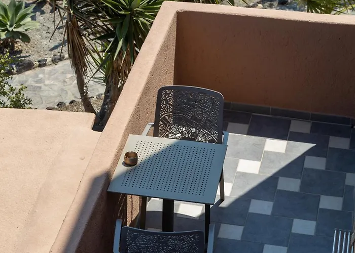 The Flower 2* Oia (Santorini)