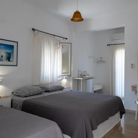 The Flower Oia (Santorini)