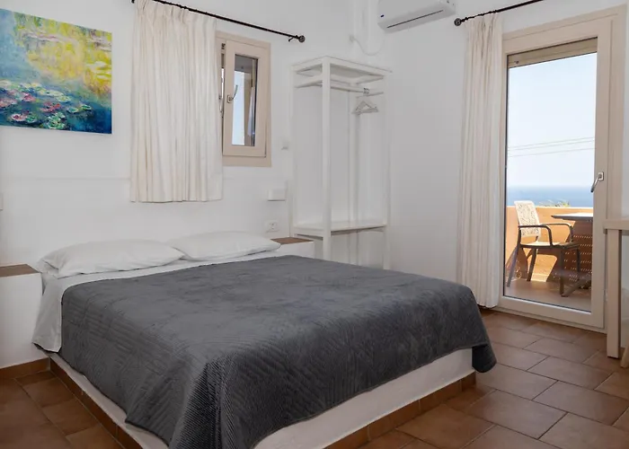 The Flower Penzion Oia